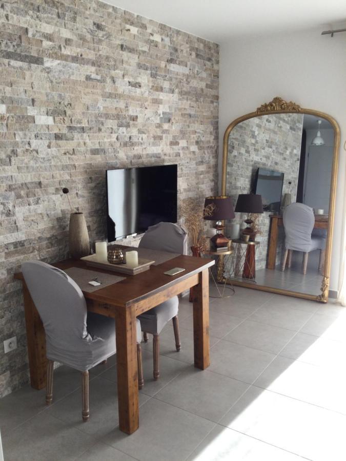 Mini-villa mitoyenne de type F2 proche Golfe de Lava Appietto Extérieur photo